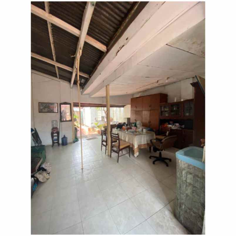 dijual rumah jalan prapatan i senen