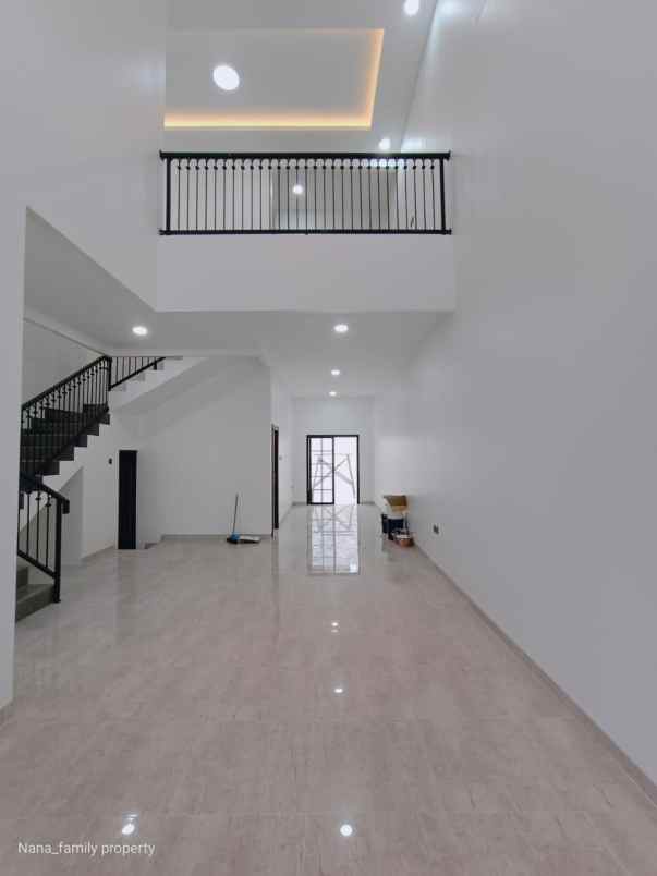 dijual rumah jalan raya joglo jakarta barat