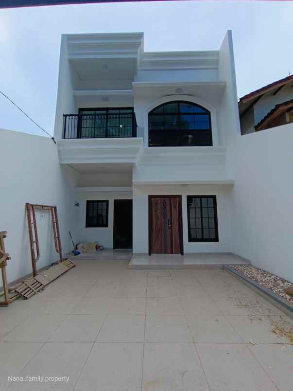 dijual rumah jalan raya joglo jakarta barat