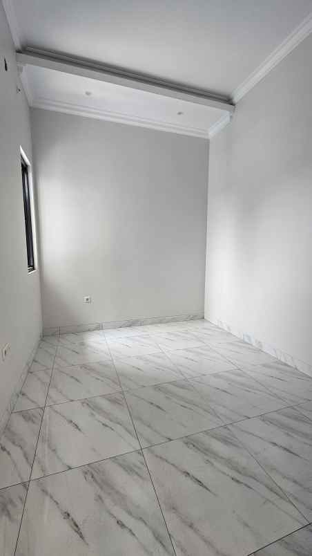 dijual rumah jalan raya kalimulya kp
