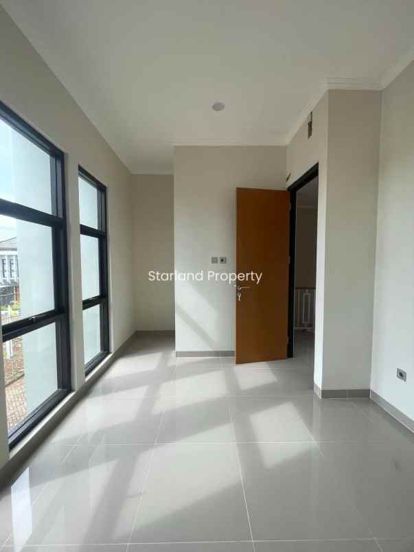 dijual rumah jalan raya larangan puri