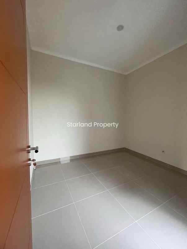 dijual rumah jalan raya larangan puri
