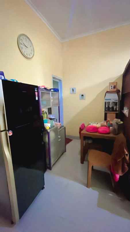 dijual rumah jalan raya meruyung cinere