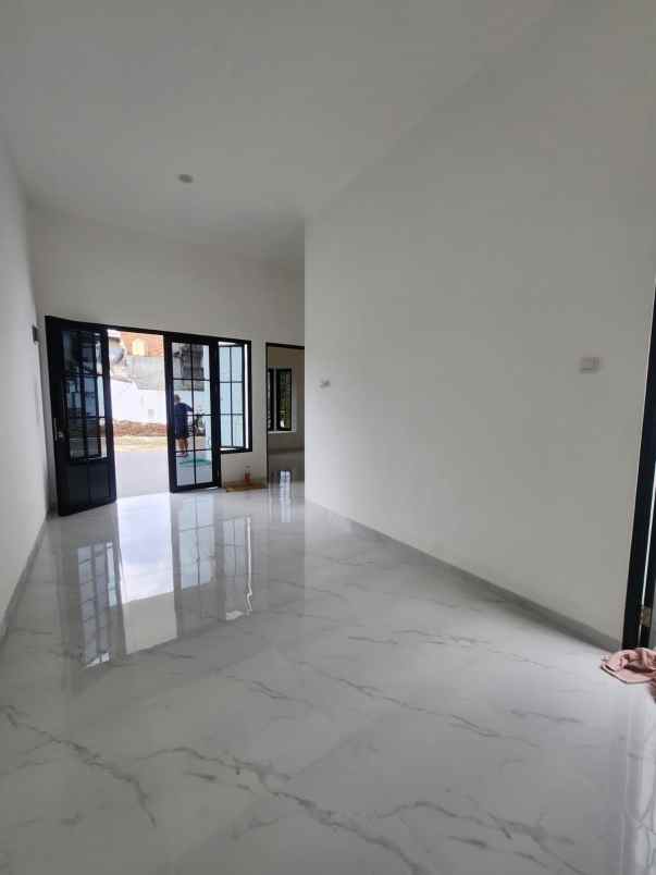 dijual rumah jalan raya rempoa lebak