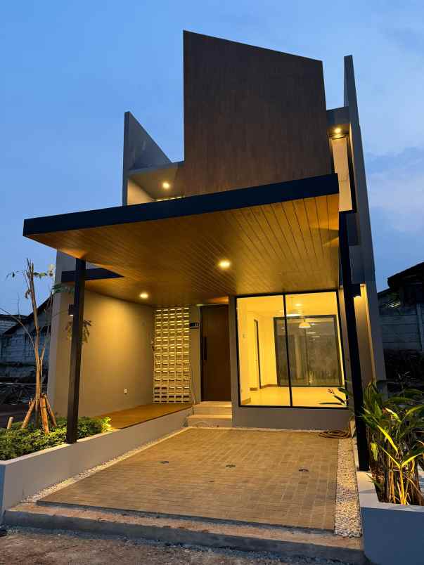dijual rumah jalan raya rengas bintaro