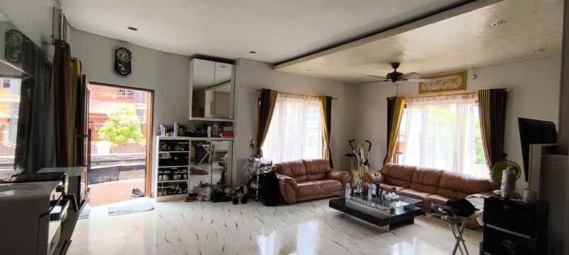 dijual rumah janur kuning