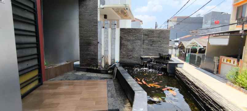 dijual rumah janur kuning