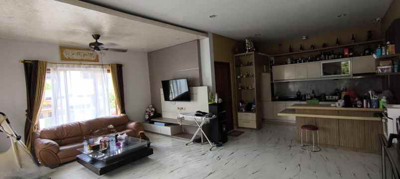 dijual rumah janur kuning