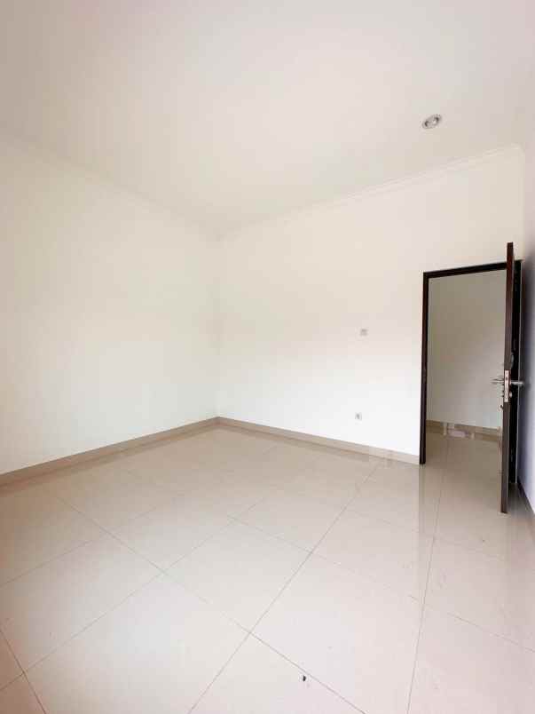dijual rumah jatiasih