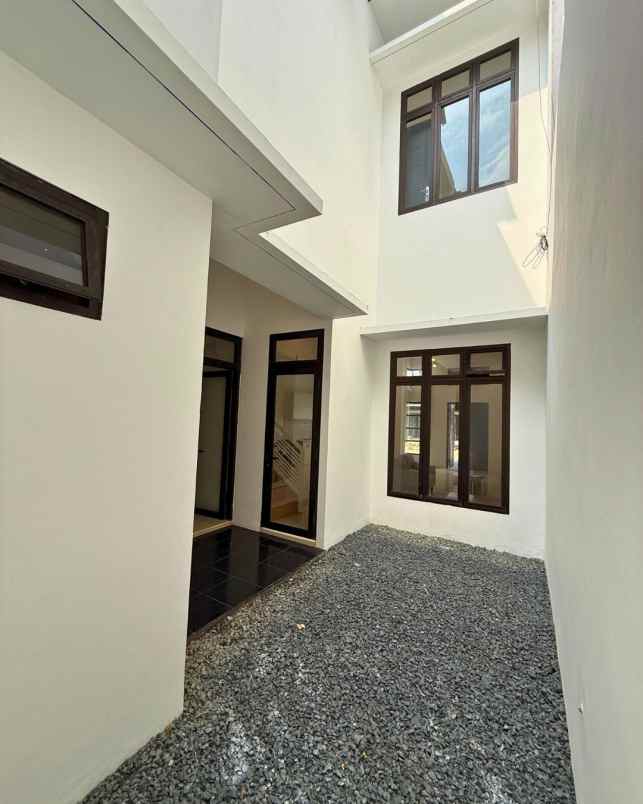 dijual rumah jatiraden bekasi