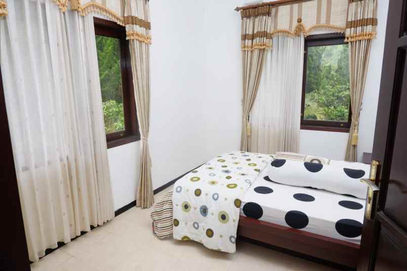 dijual rumah jl abdul gani atas