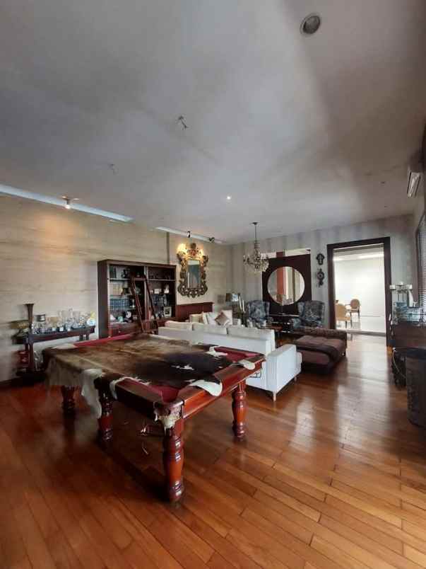 dijual rumah jl ampera kemang
