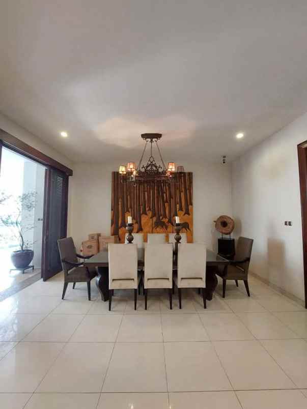 dijual rumah jl ampera kemang