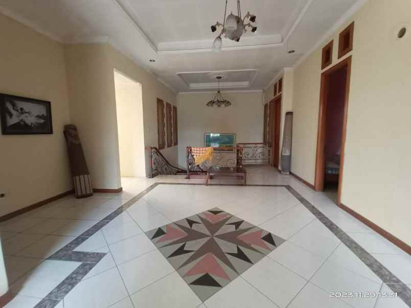 dijual rumah jl caman raya jatibening