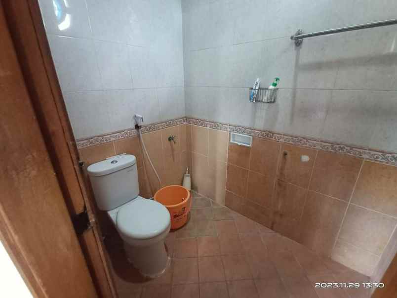 dijual rumah jl caman raya jatibening