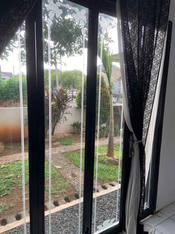 dijual rumah jl cimuning mustika jaya