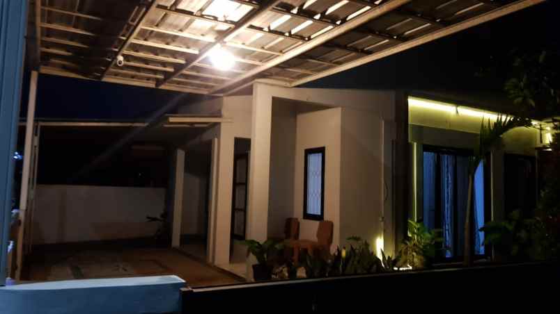 dijual rumah jl cimuning mustika jaya