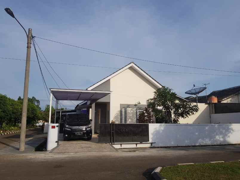 dijual rumah jl cimuning mustika jaya