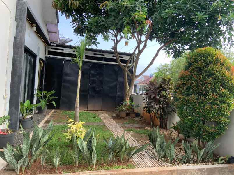 dijual rumah jl cimuning mustika jaya