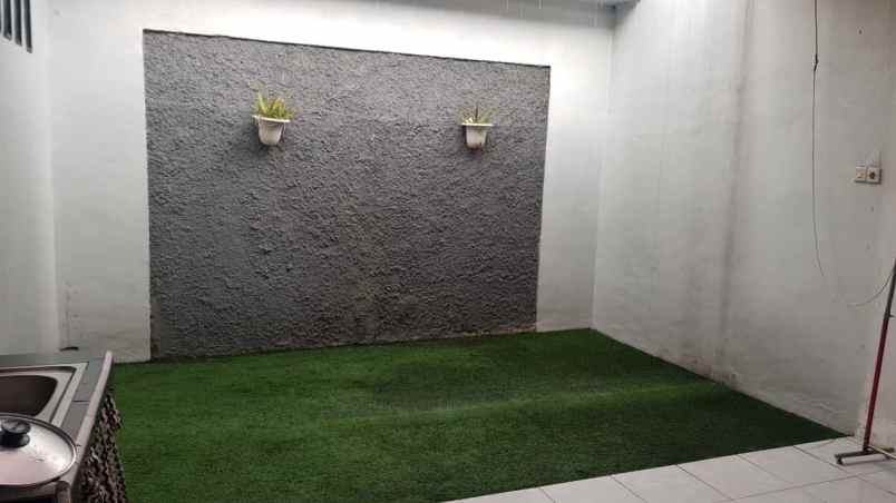 dijual rumah jl cimuning mustika jaya