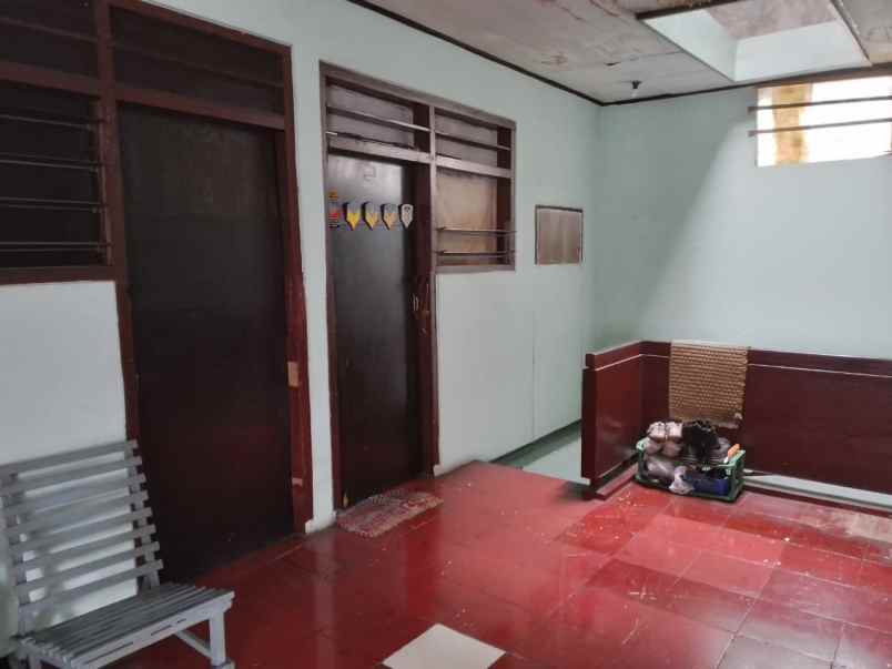 dijual rumah jl cipinang kebembem