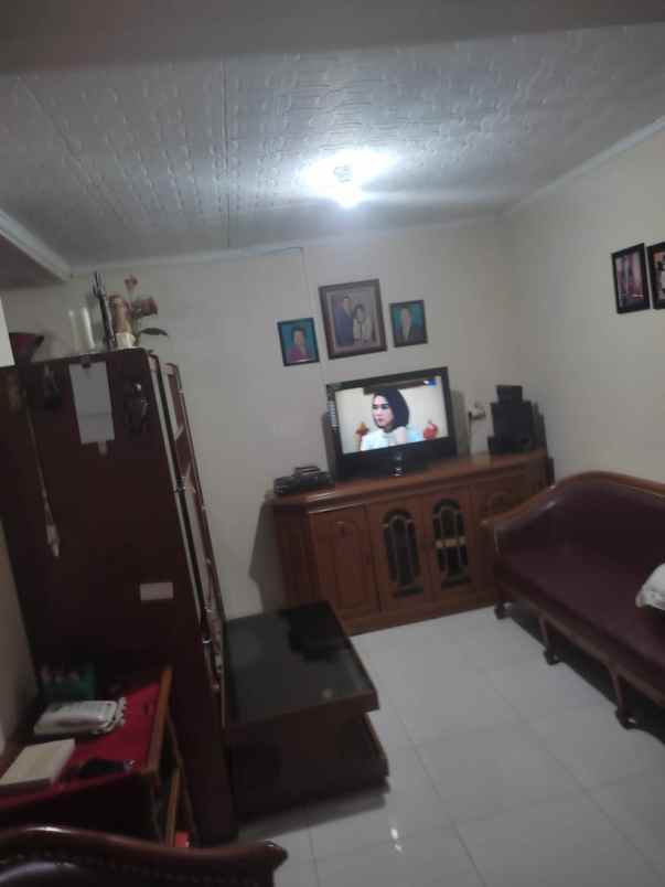 dijual rumah jl denpasar manokwari