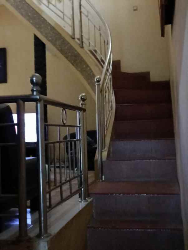 dijual rumah jl desa cilame