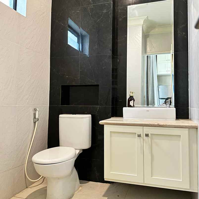 dijual rumah jl garuda sawah lama