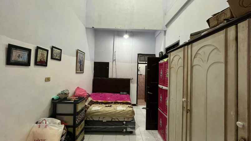 dijual rumah jl gatot subroto