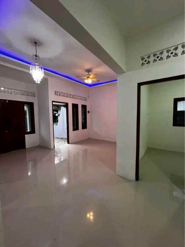 dijual rumah jl godean km 7