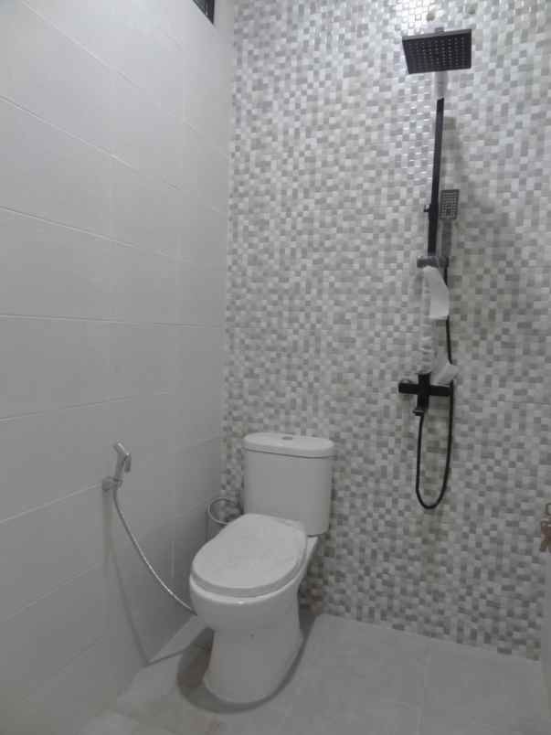 dijual rumah jl h milun