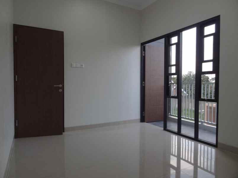dijual rumah jl h milun