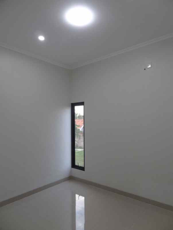 dijual rumah jl h milun