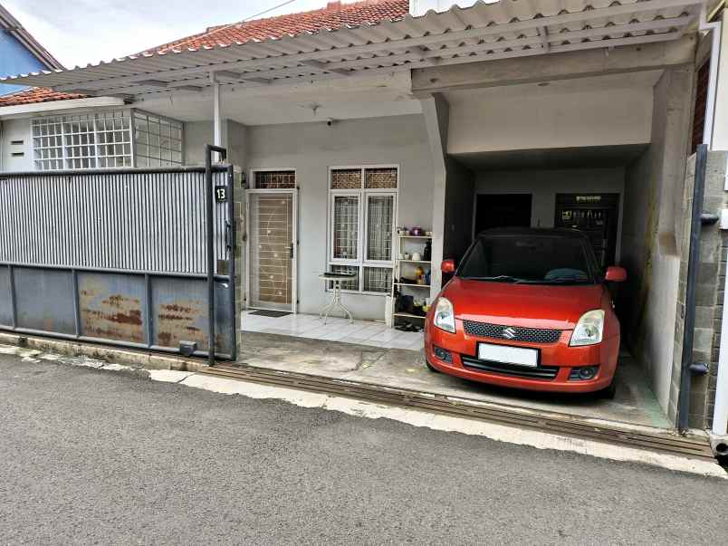 dijual rumah jl jupiter margahayu raya