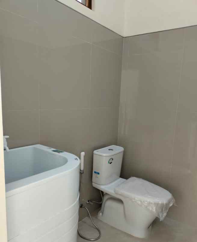 dijual rumah jl kaliurang km 10