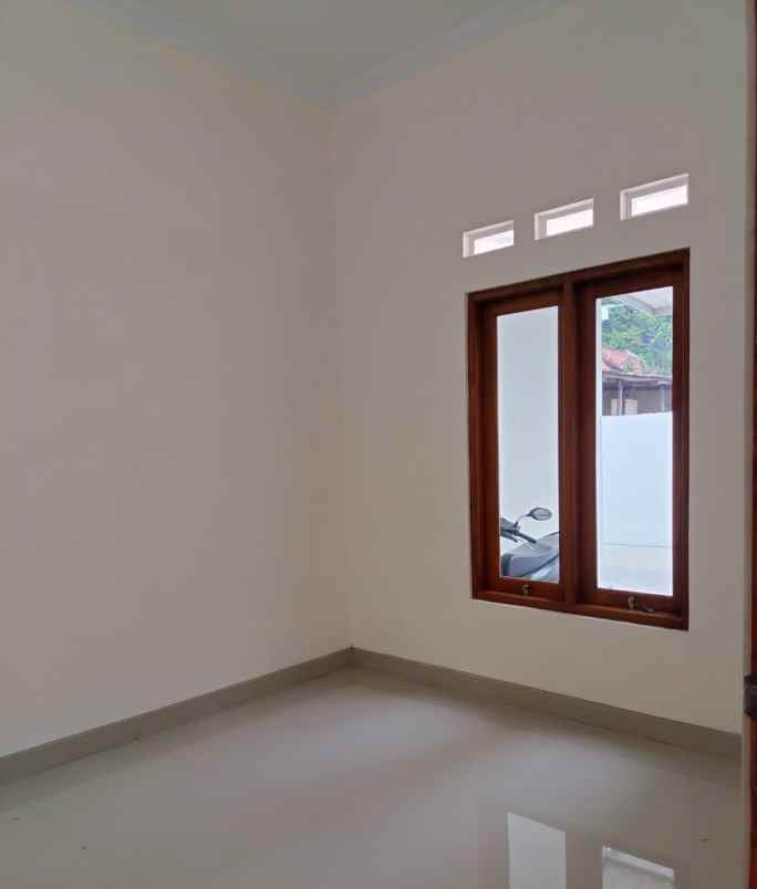 dijual rumah jl kaliurang km 10