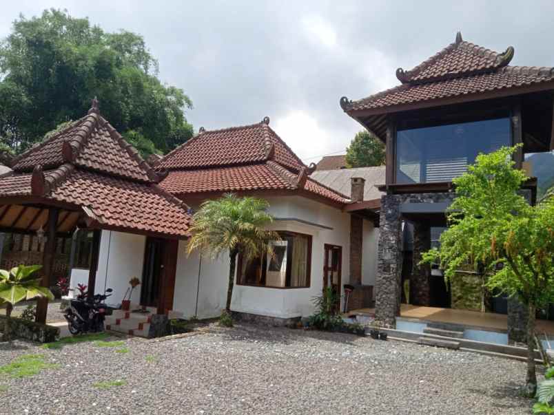 dijual rumah jl kaliurang km 19 pakem