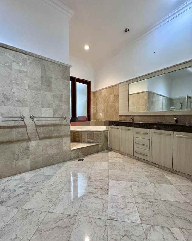 dijual rumah jl kemang dalam bangka kec