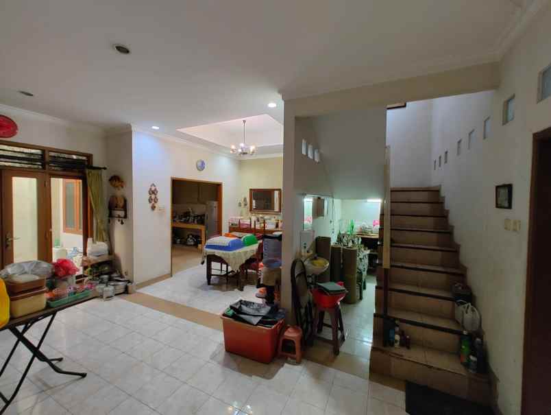 dijual rumah jl kesehatan