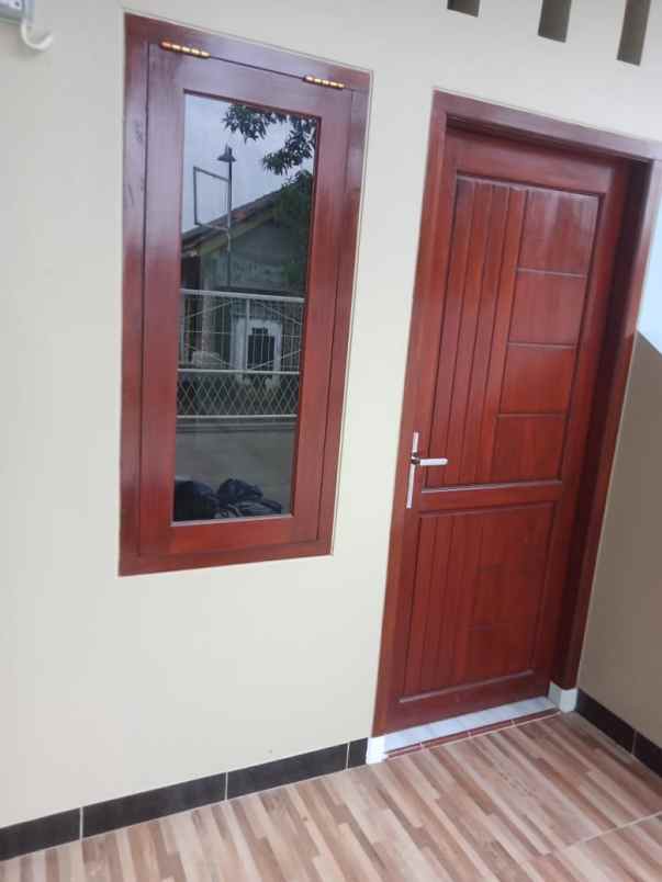 dijual rumah jl kp pelaukan rt 001 001