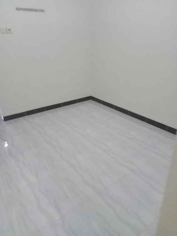 dijual rumah jl kp pelaukan rt 001 001