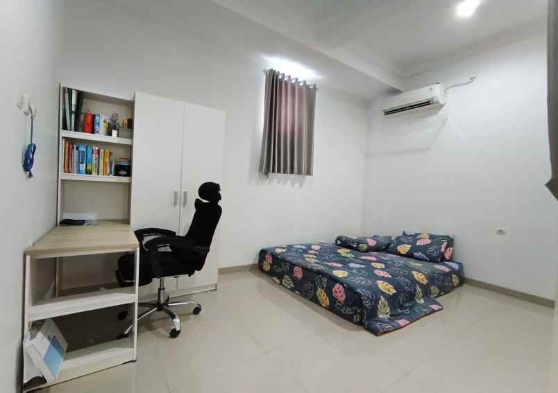 dijual rumah jl lingkar duren sawit