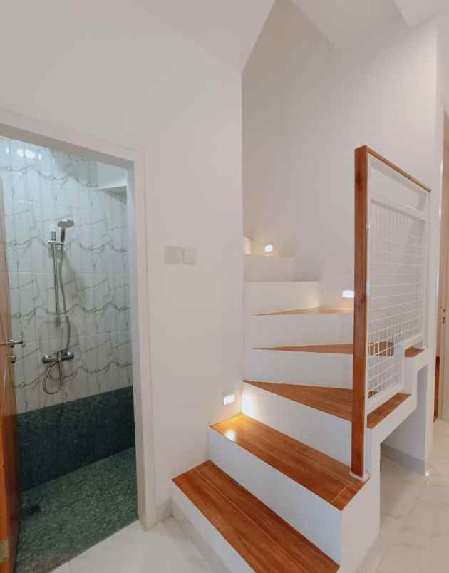 dijual rumah jl m saidi jakarta