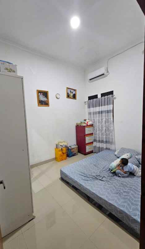 dijual rumah jl meruyung raya