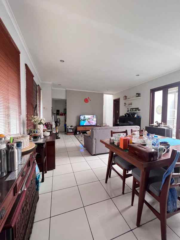 dijual rumah jl paso jagakarsa