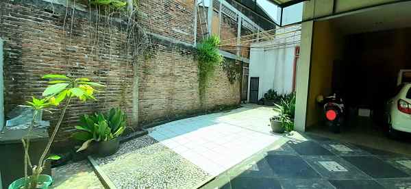 dijual rumah jl plemburan pogung lor