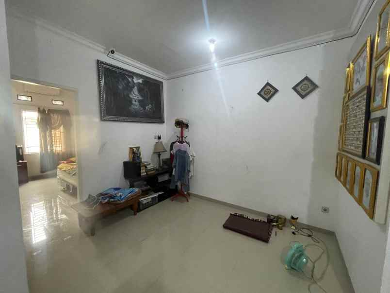 dijual rumah jl pondok kelapa duren