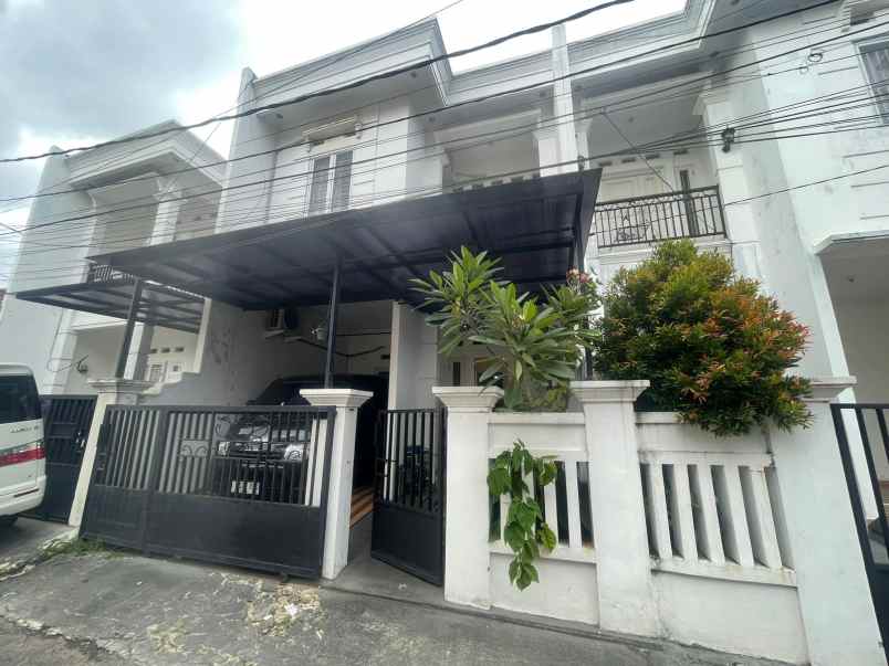 dijual rumah jl pondok kelapa duren