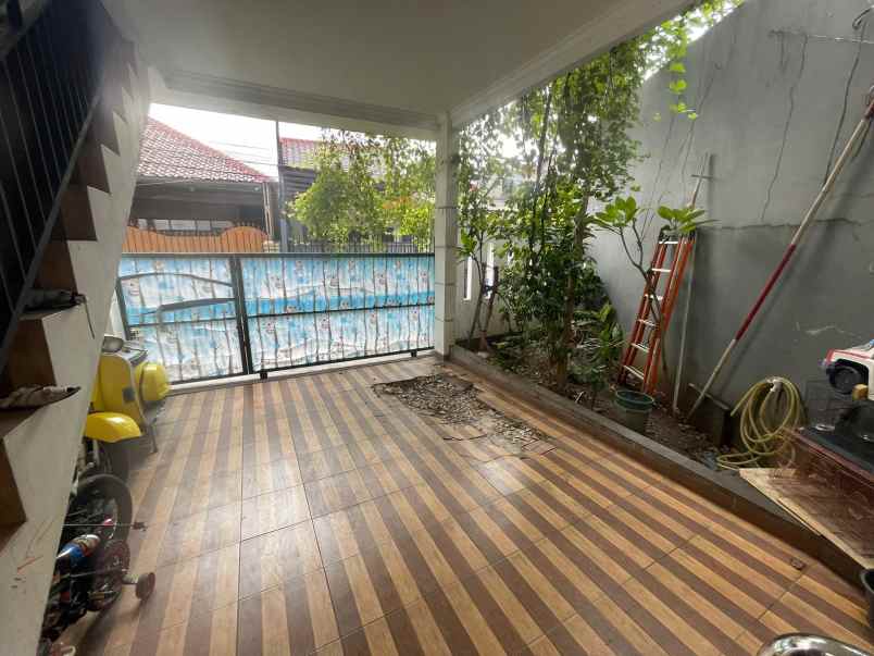 dijual rumah jl pondok kelapa duren