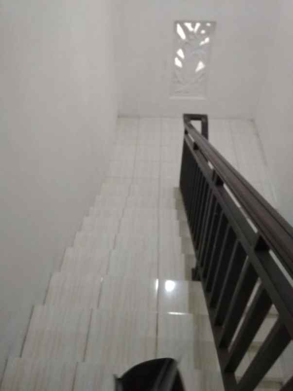dijual rumah jl praja dalam